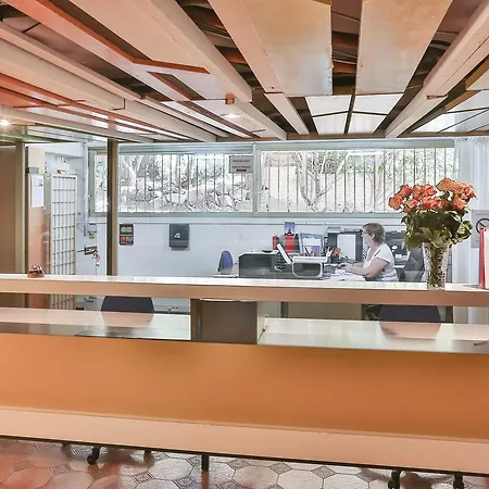 Pierre & Vacances Eden Апарт-готель