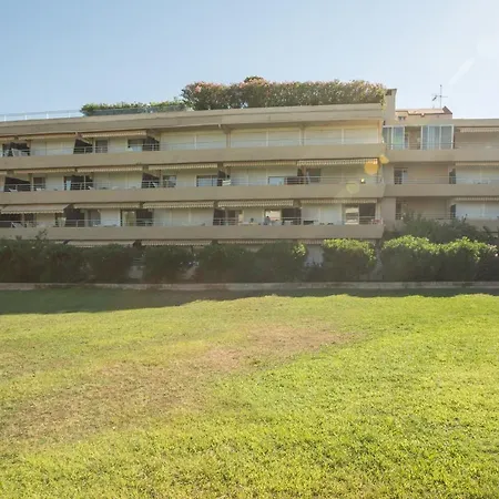 Apartahotel Résidence Pierre&vacances Eden 2*