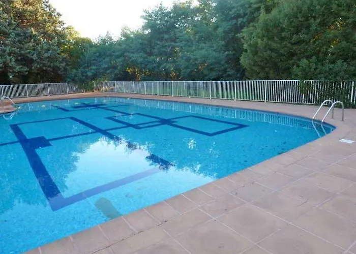 Апарт-готель Pierre & Vacances Eden 2*