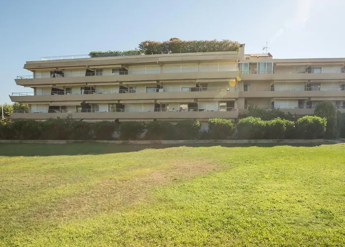 Apartahotel Résidence Pierre&vacances Eden 2*